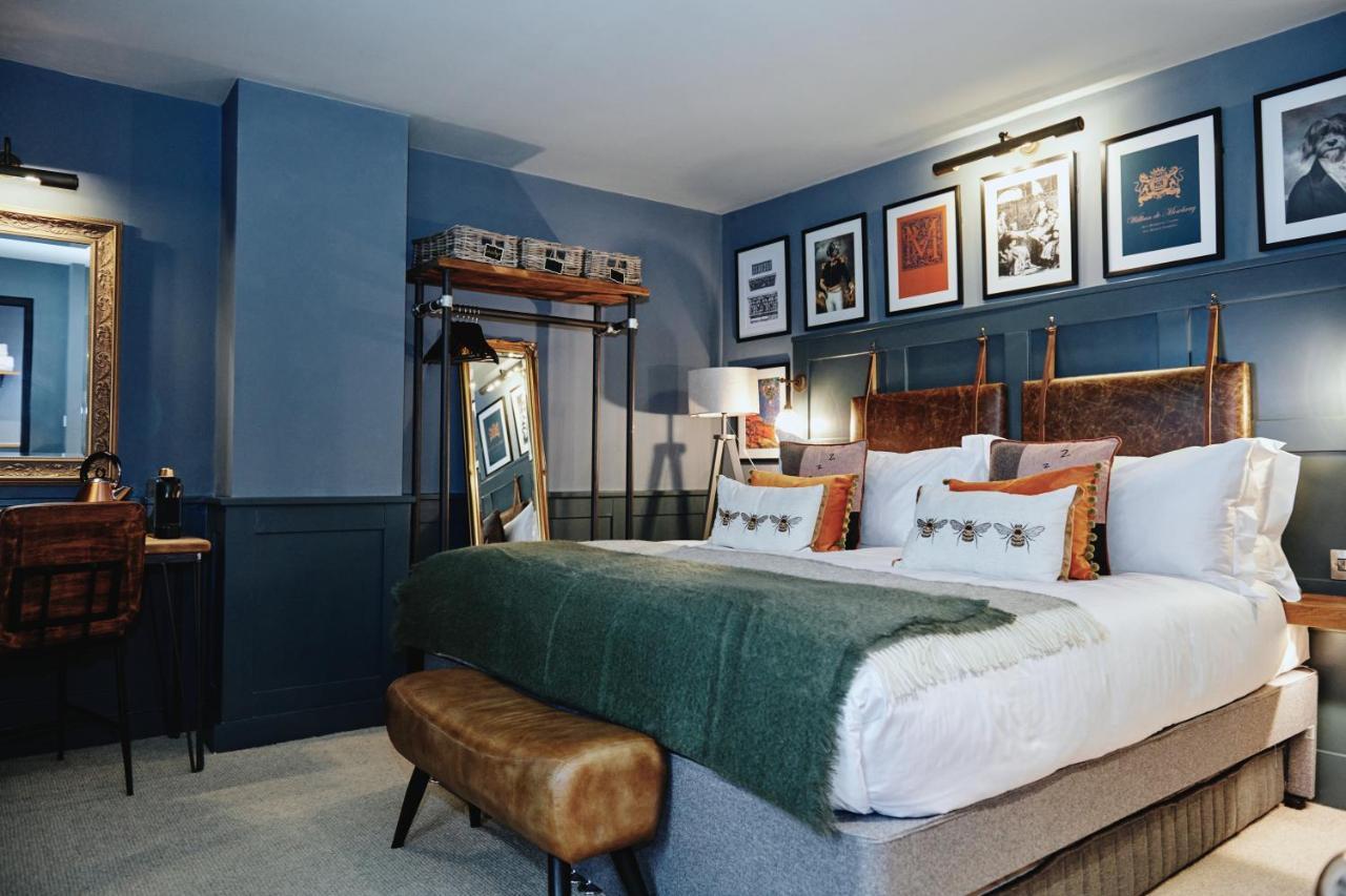 Отель Kings Arms - Egham-Windsor Экстерьер фото